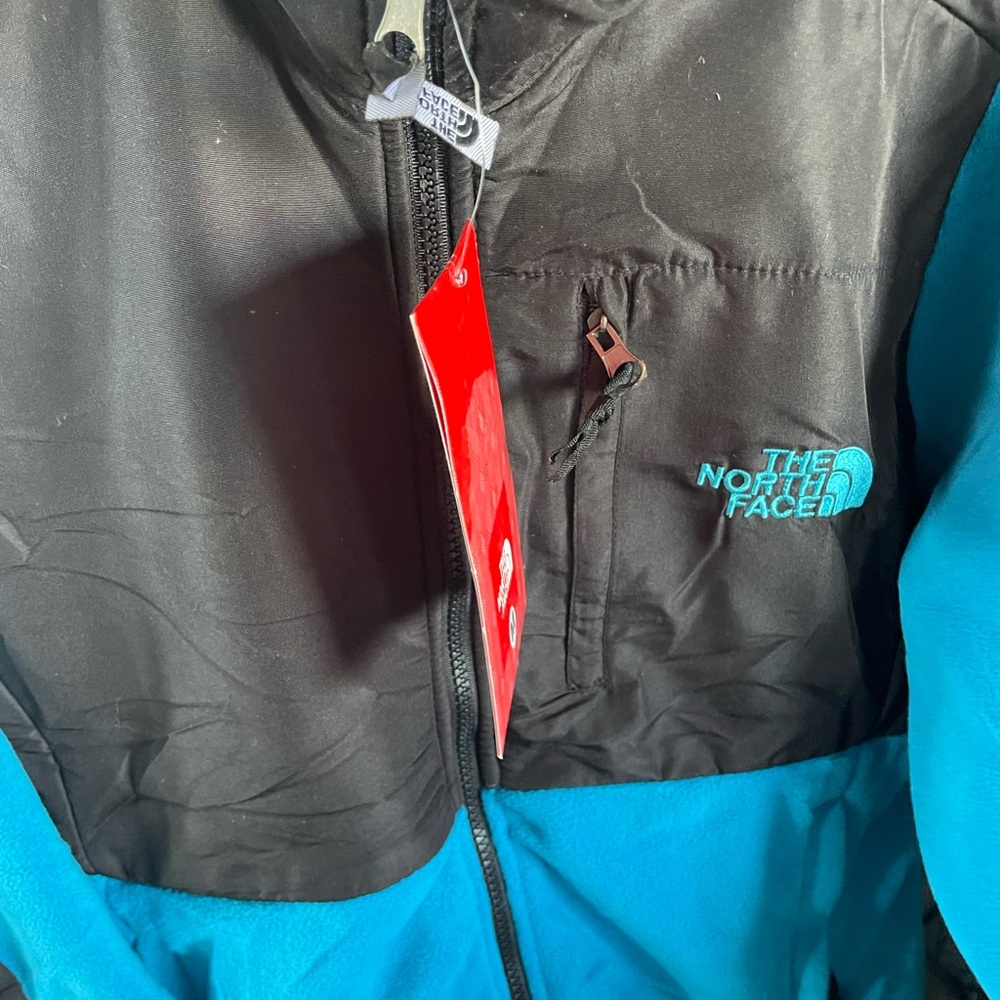 Women’s medium north face jacket